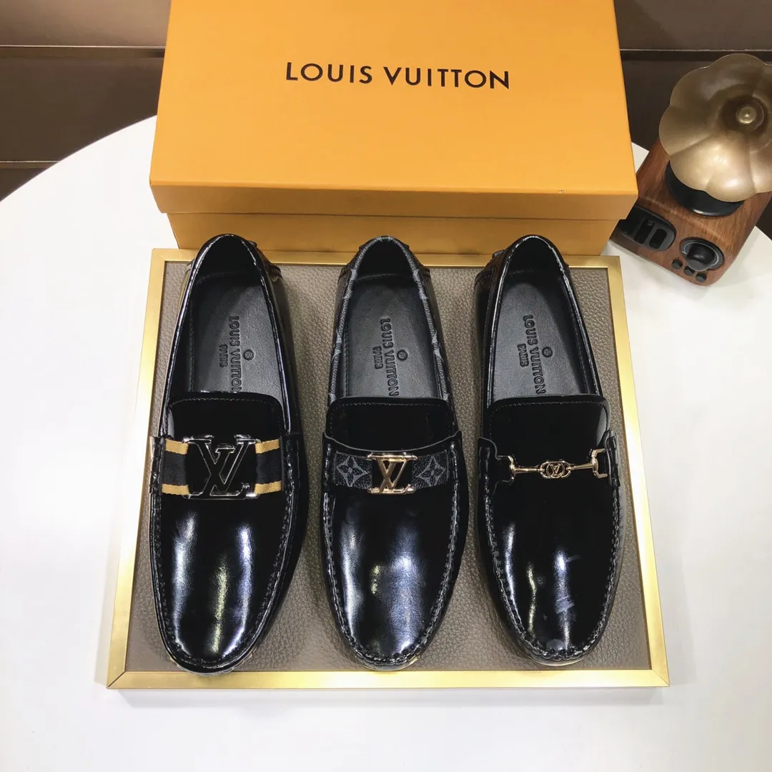Men's men's shoes 💰420💰 [LV Doudou Shoes] (sheepskin lining) new model is on the market, available on the official website. The new Doudou shoes are processed into single-color materials, and the uppers are made of imported cowhide material. The body of the shoe is fully hemmed with mark thread, and is lined with imported original cowhide leather. The elegant shoe shape is super suitable for all-matching, and the size is 38-44.